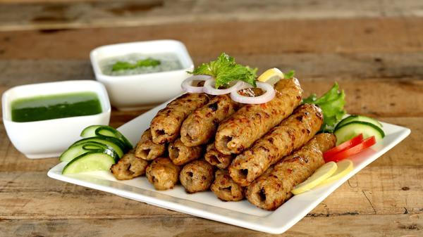 2 PCS Chicken Seekh Kabab with Naan